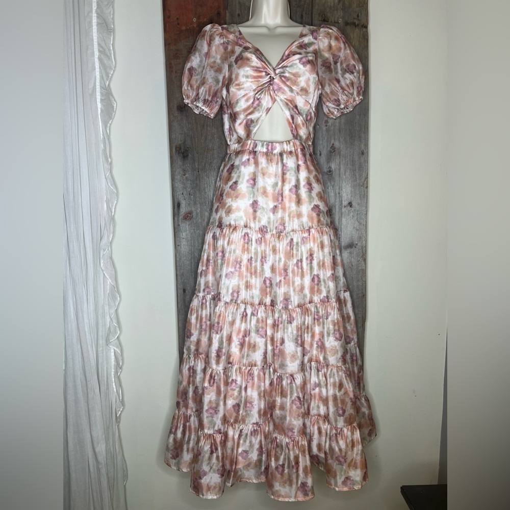 Storia Tiered Blush Floral Organza Puff Sleeve Cut Out Maxi Dress size Small - Picture 2 of 11